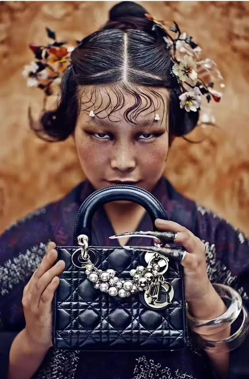 李宁新品像鬼子装，请不要以丑为美