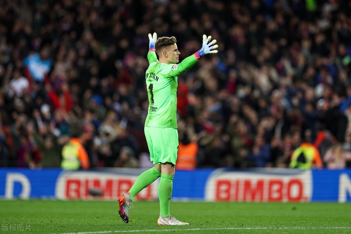 西甲联赛国家德比皇马绝杀,西甲国家德比战巴萨5比1