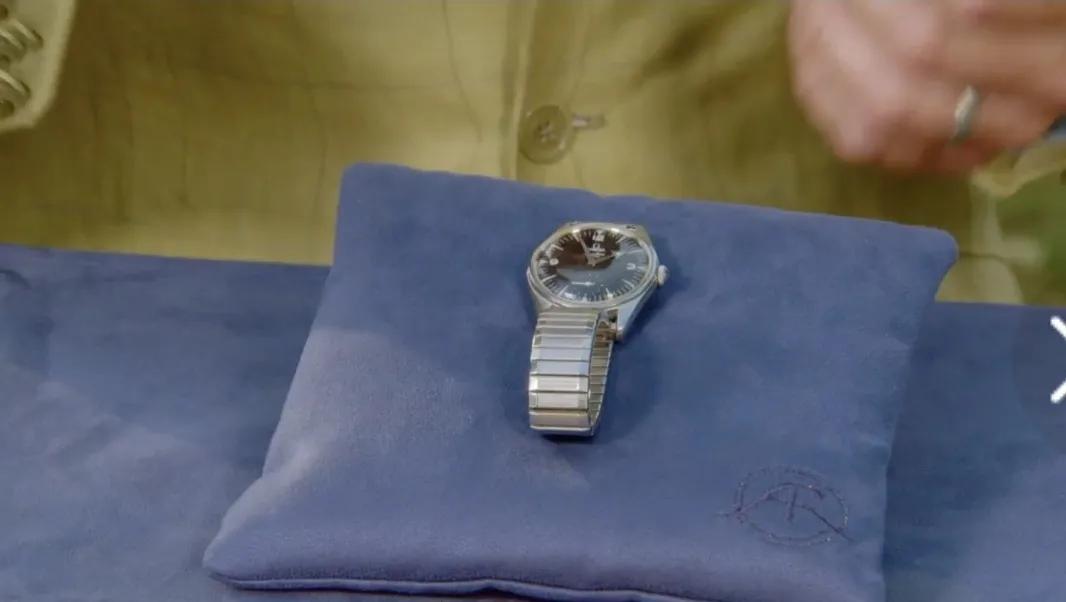 十年前的一块手表现在价格翻十倍,60块手表卖出6000块天价