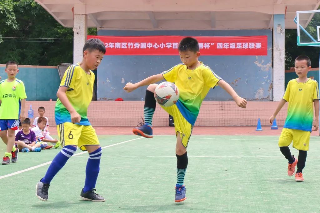 中山市校园足球联赛初中组,中山区第11小学总校直播足球比赛