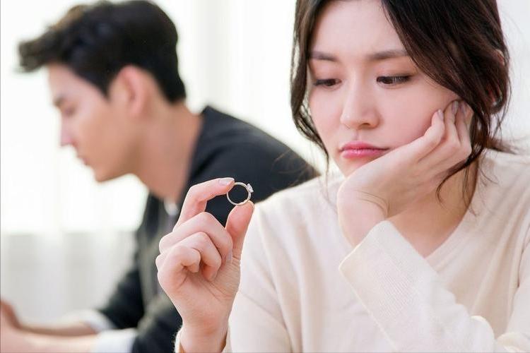 *生活性**过程中，男人尿尿和射精会同时发生吗？单身女青年不妨了解