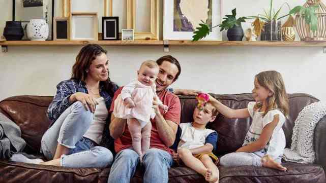 究竟要不要生三胎？有位专家说到点子上了，当了父母后才深有体会