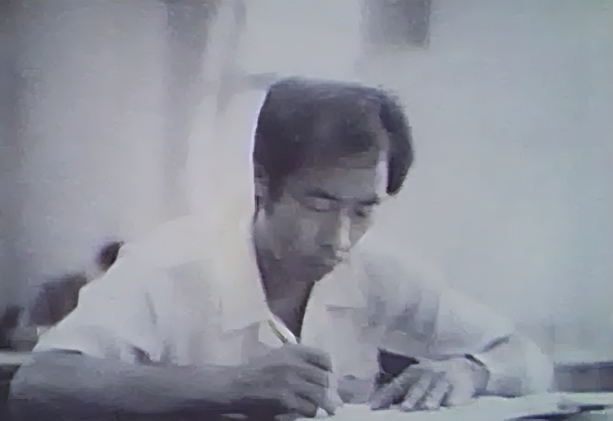 从掏粪工到首富许家印的发家史,许家印从掏粪工到中国首富