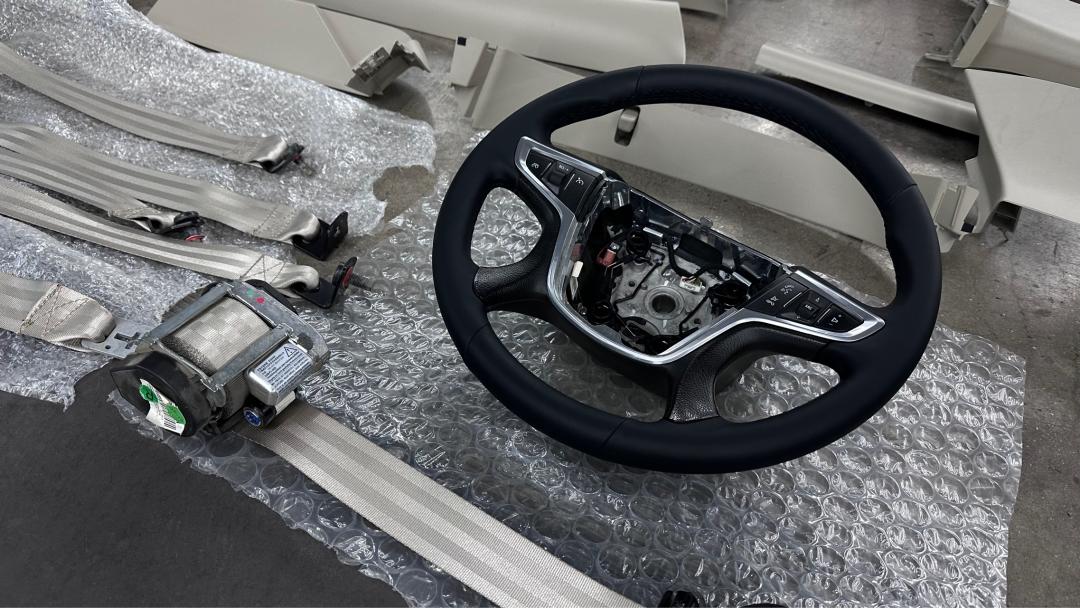 破烂的车变成新车,破烂的车子翻新