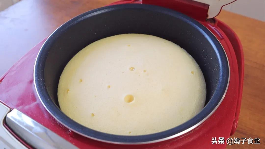 想吃蛋糕不用出去买教你在家做,蛋糕简单又好吃不用电饭煲