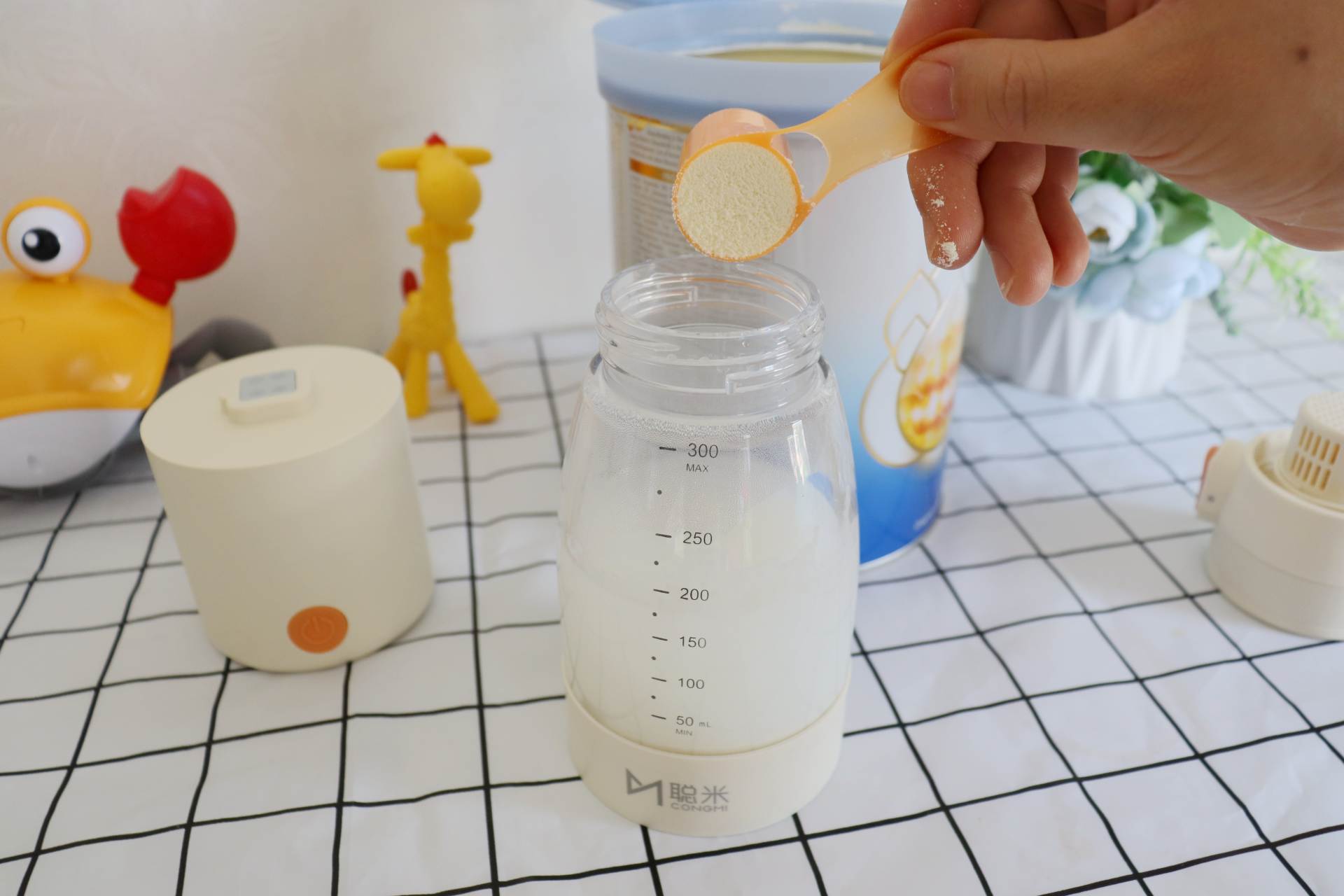 智能恒温调奶器方便携带,便携恒温调奶器无需插电排名第一