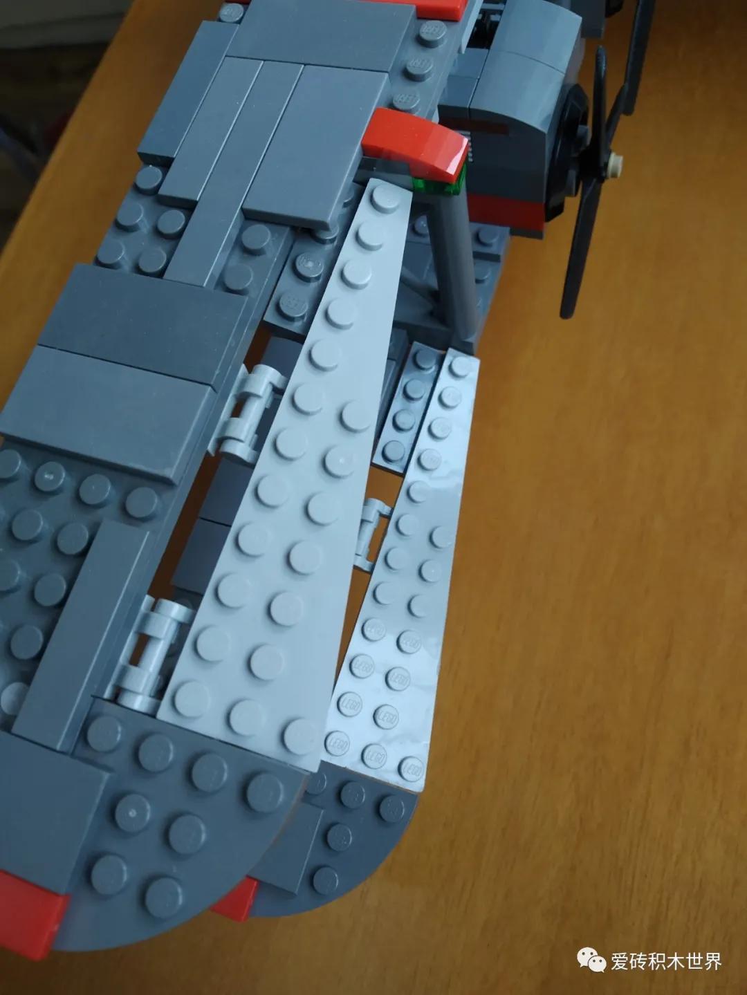 「爱砖MOC每日推送」用积木在现实中游玩战地1一战哥达式轰炸机