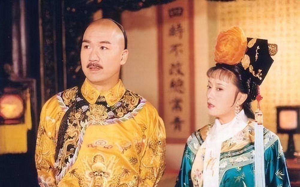 谁都想不到!快到年底了,65岁的邓婕用这样的方式,丢出一对王炸