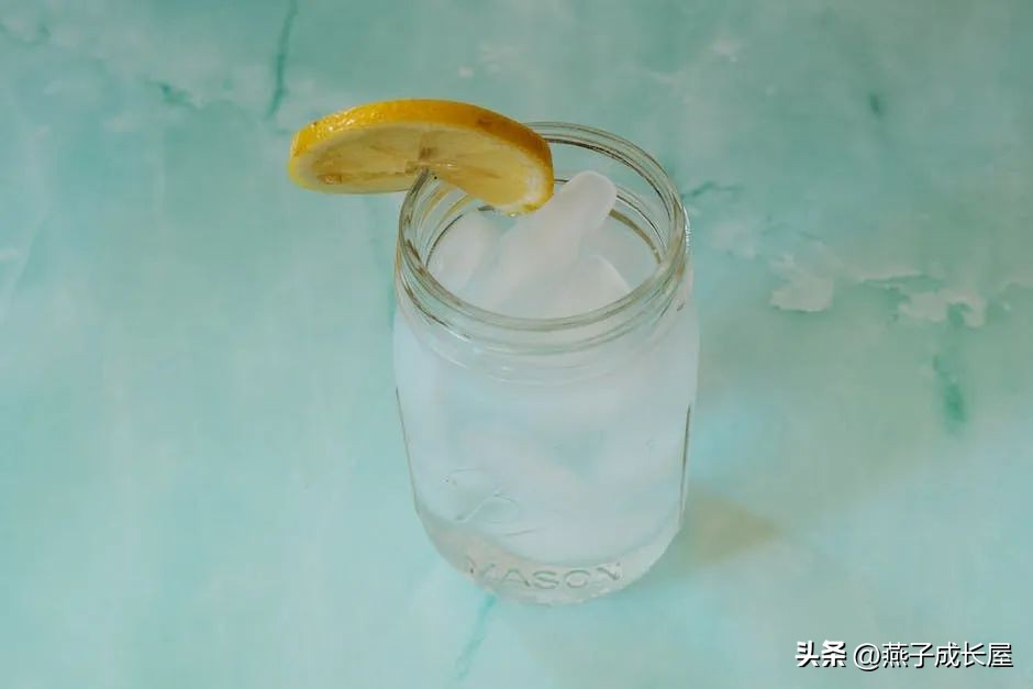 怎样摆脱自卑敏感焦虑,怎样帮自卑的女孩建立自信