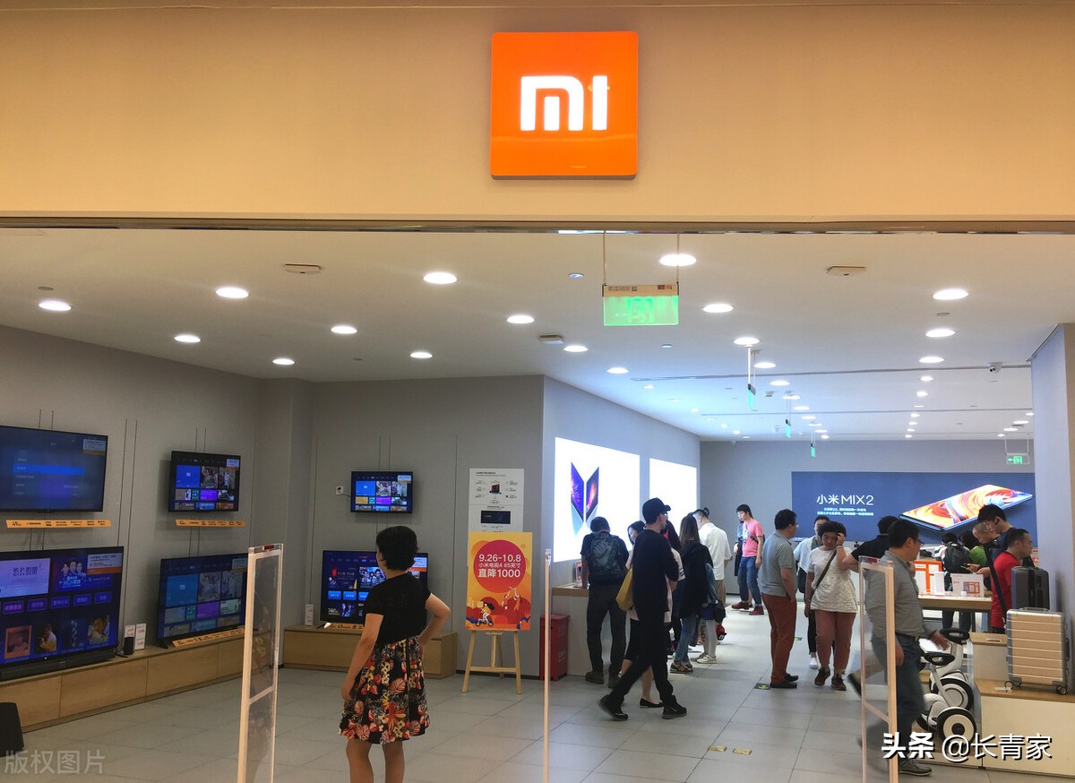 华为折叠屏新机matexs2发布会,华为折叠屏手机matexs2折叠测试