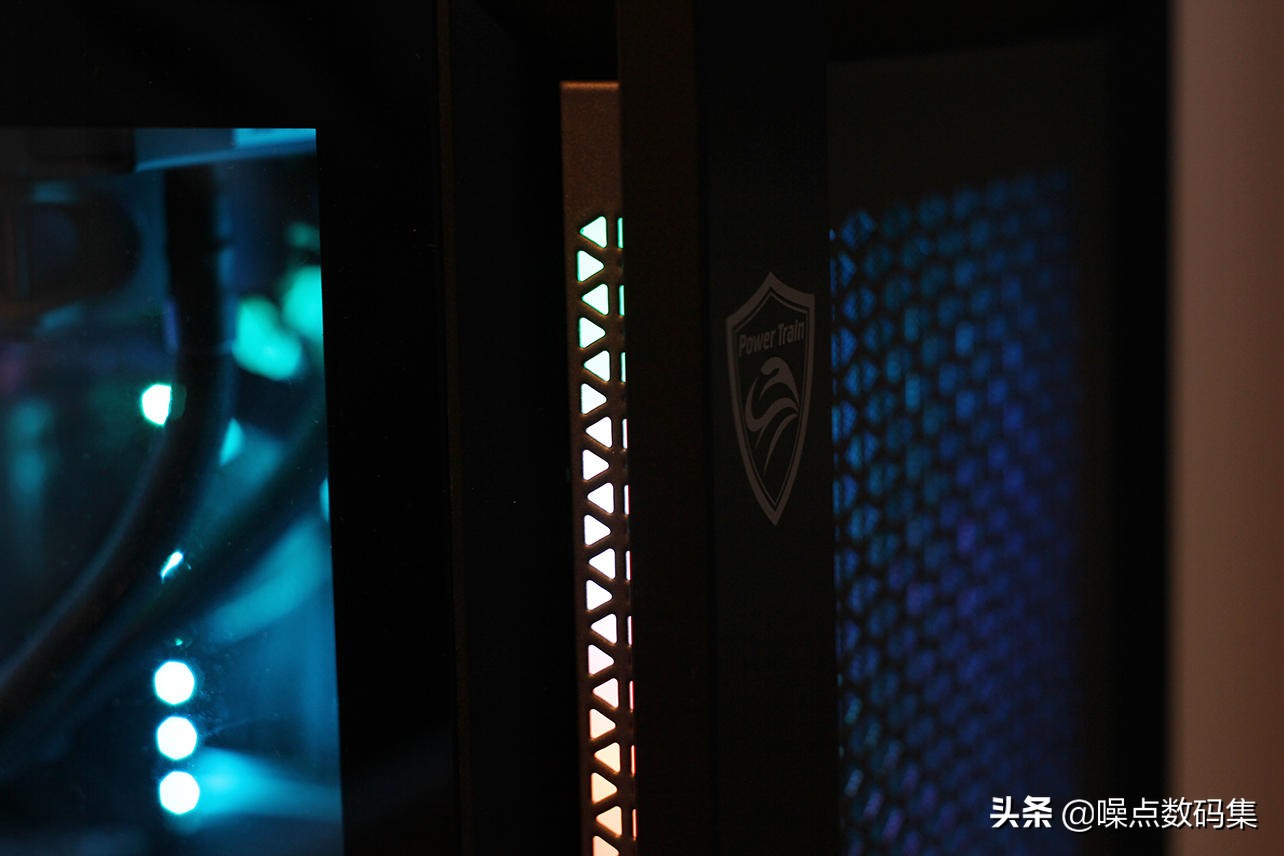 钛3080机箱,价格便宜但是散热很好的机箱