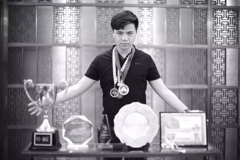 曾卓君拳皇15冠军,曾卓君拳皇97比赛