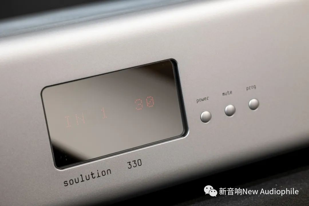 极简主义的极致设计,瑞士登峰330功放