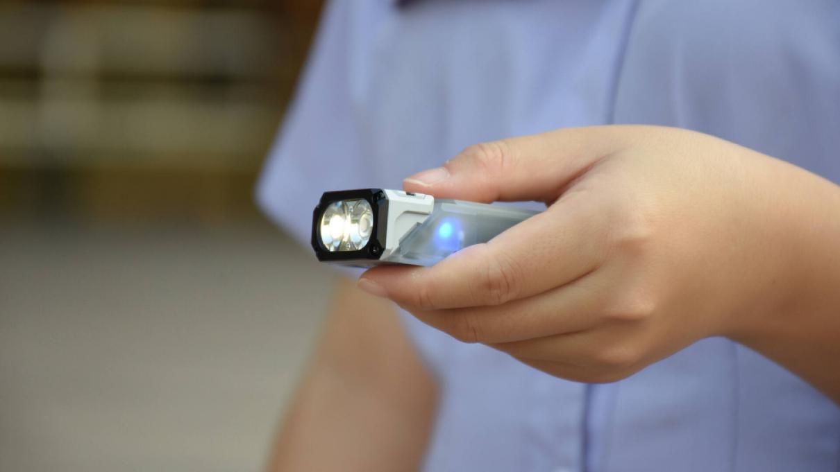 务本x3手电筒,务本x3手电