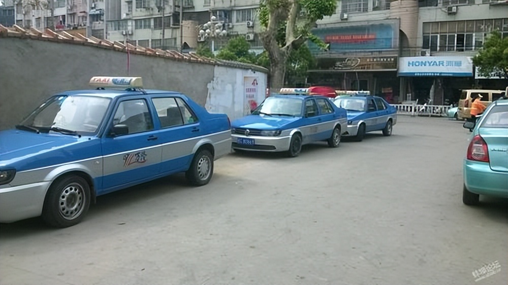 营运出租车更新必须是新车吗,交通局出租车最新规定