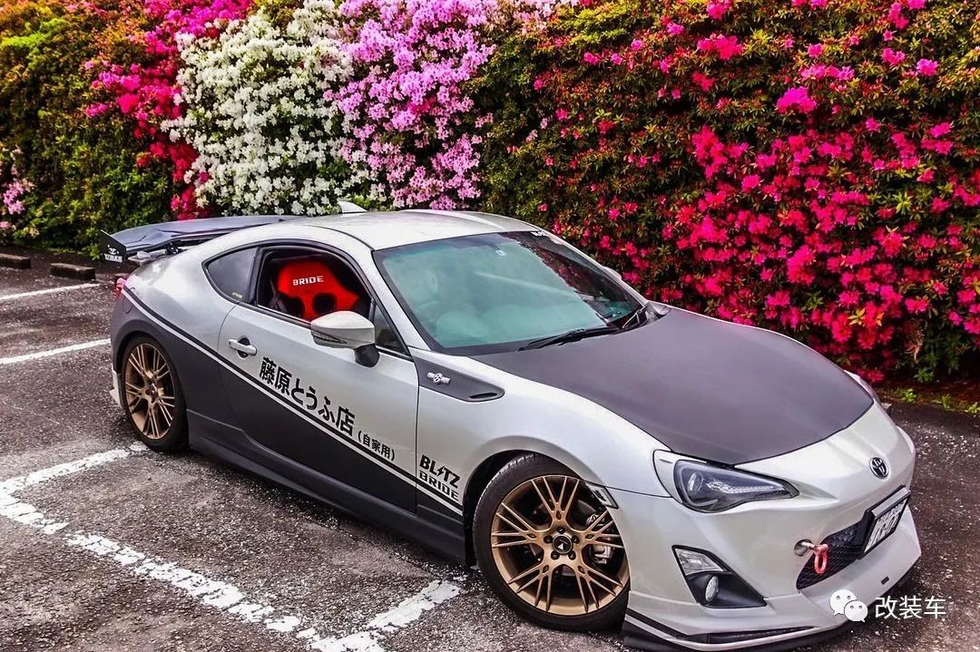 头文字d的女朋友,头文字d里面gt86的车主