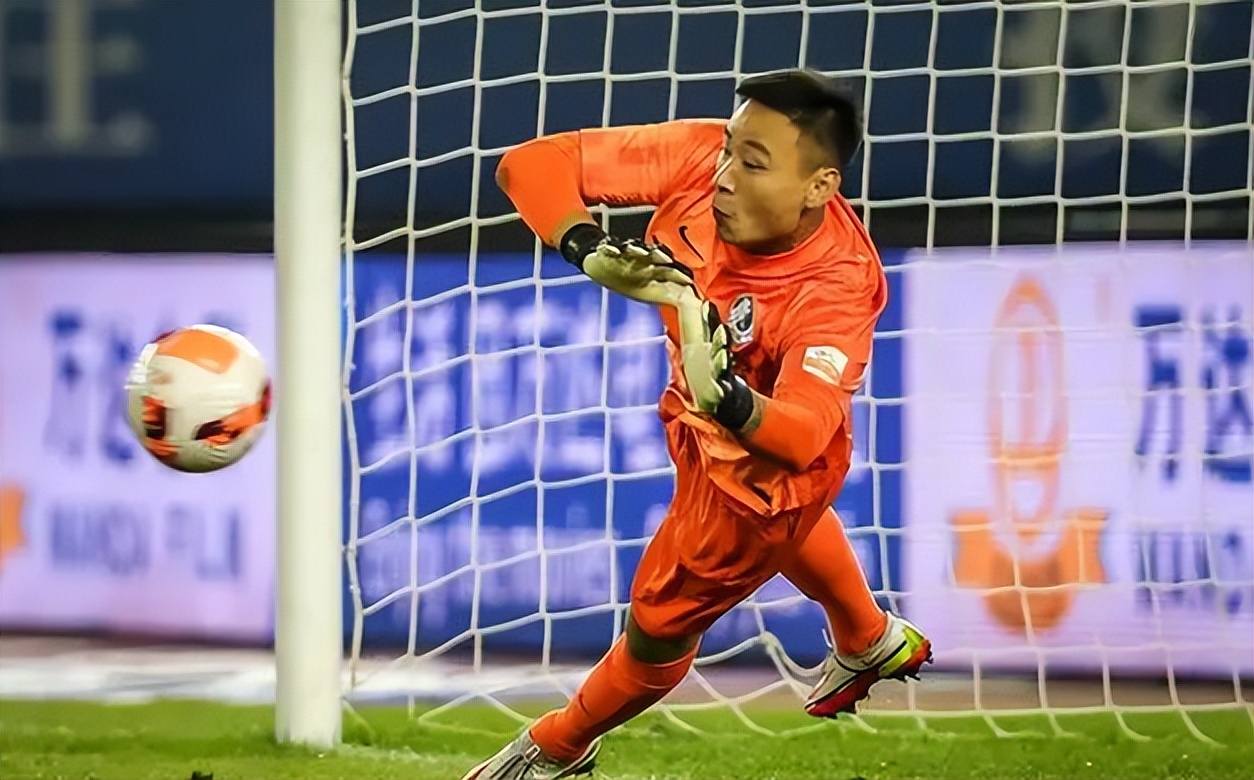 国安马宁名场面,国安鲁能马宁