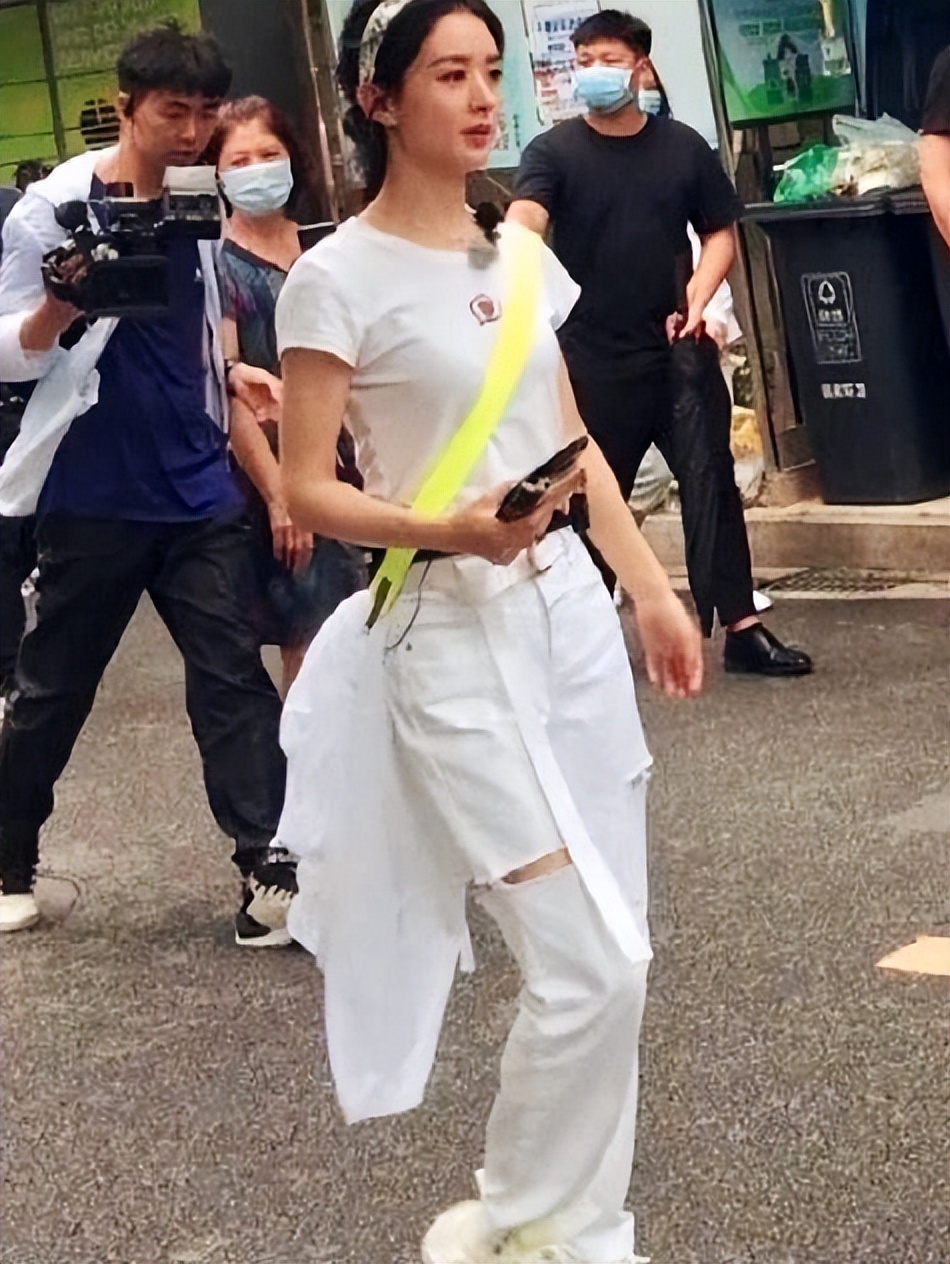 赵丽颖晴儿妆容造型比其他人好看,赵丽颖这身礼服妆容太美