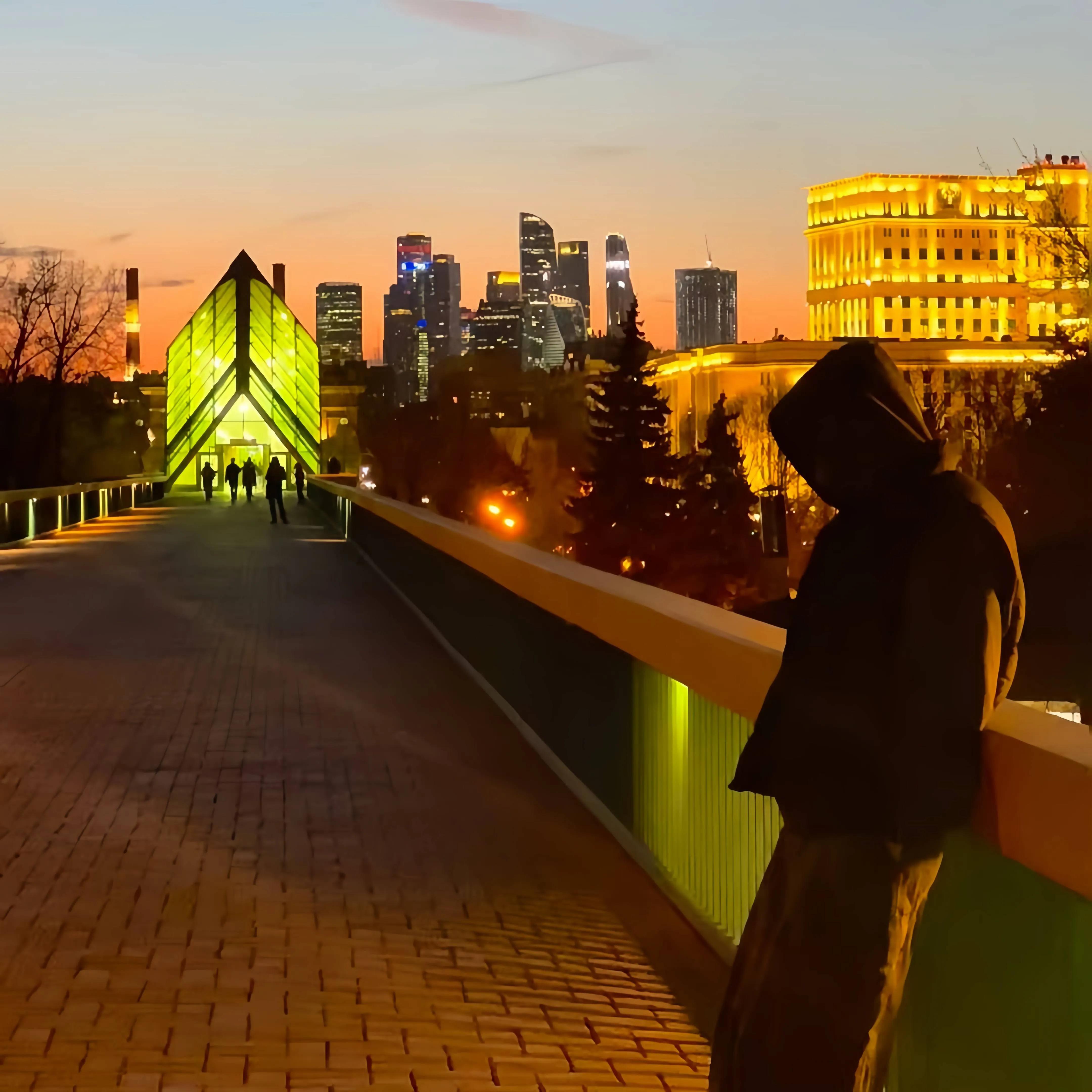 成熟稳重痞帅的男人头像,成熟痞帅男头像