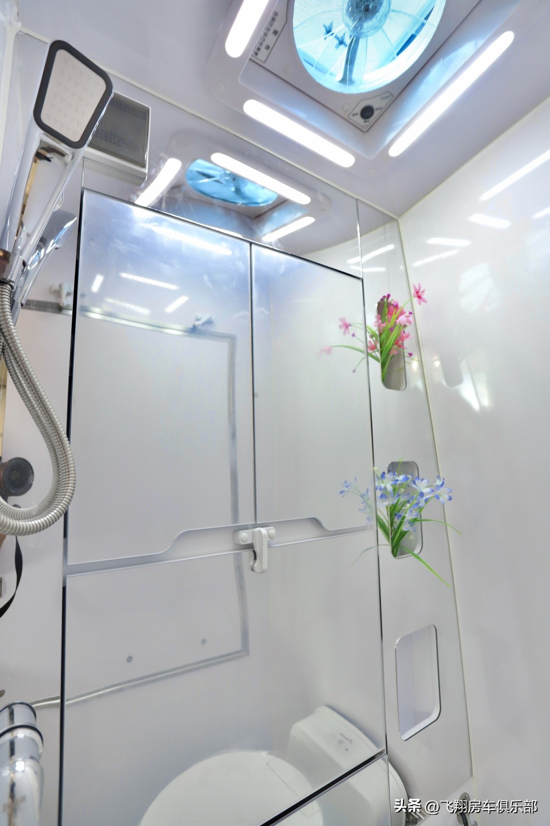 20万皮卡升降硬顶房车,20万房车b型中顶房车