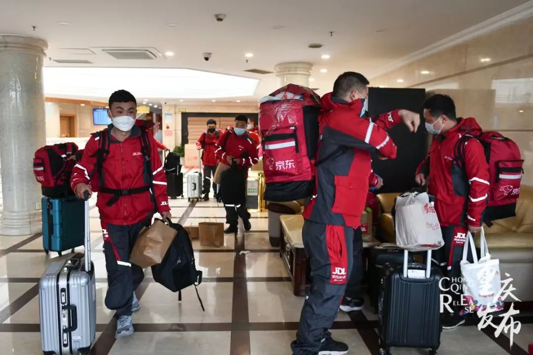 重庆快递小哥吐槽,上海快递小哥