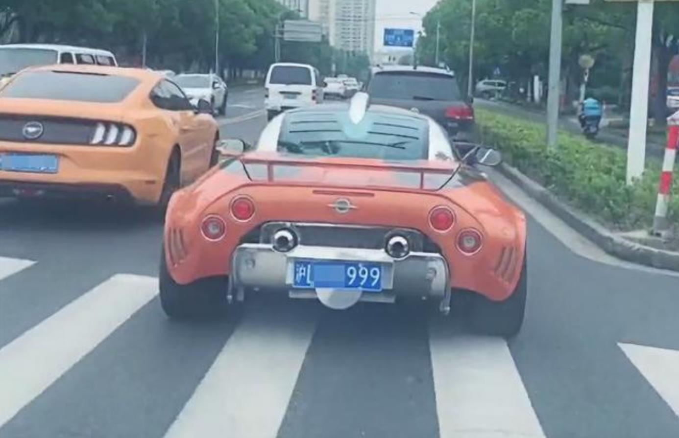 上海复古跑车,上海复古敞篷老爷车白色豪车