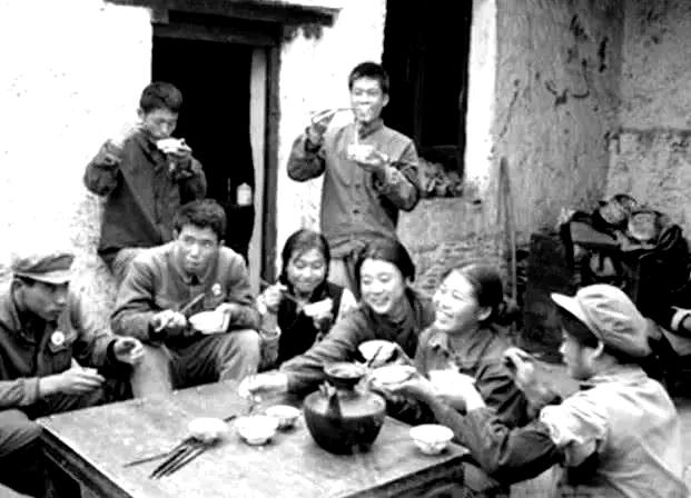 上山下乡的知青文化,知青上山下乡聚餐