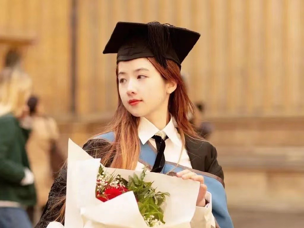 女的长得漂亮被诋毁,女人长得太漂亮就被人污蔑