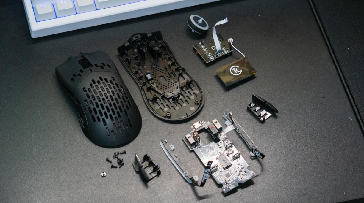 外壳全是洞,卷王价位难得一见的大手洞洞鼠——KeychronM1