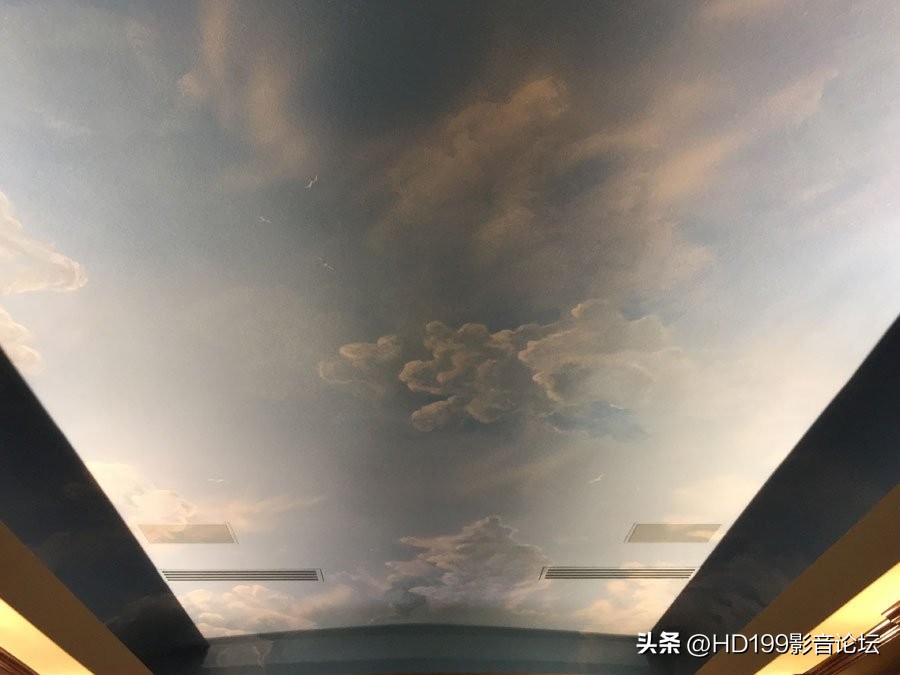 2022年5月AVS论坛最佳影音室案例-美国“土豪”的车库房中房