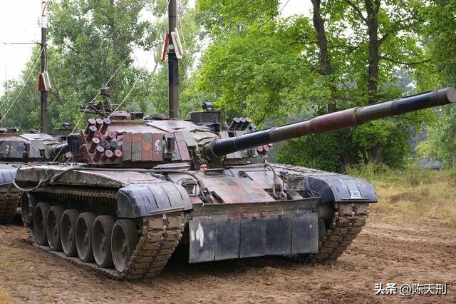 乌军火炮已消耗殆尽,乌军支援新型坦克