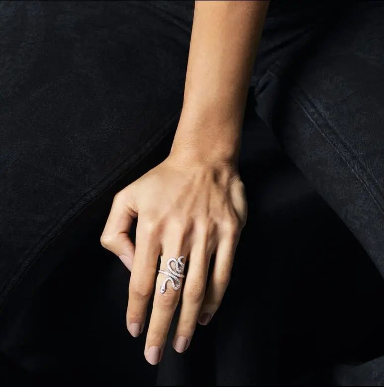 这才是大女主该有的气场,韩剧珠宝搭配