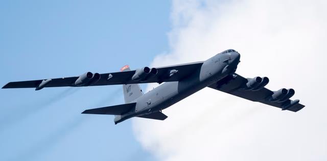 一架俄罗斯专机从北京飞往平壤，在中俄朝之间，连成了一条线！