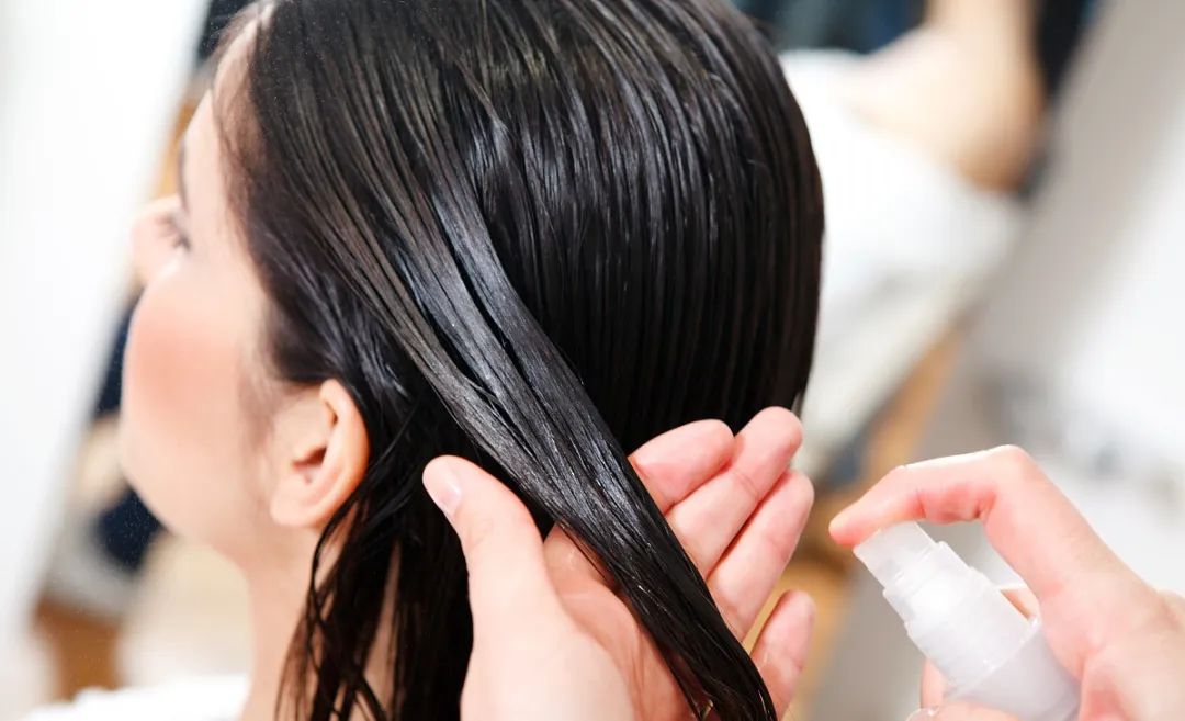 染完颜色盖不住白发是什么原因？该怎么办？教你4招解决！