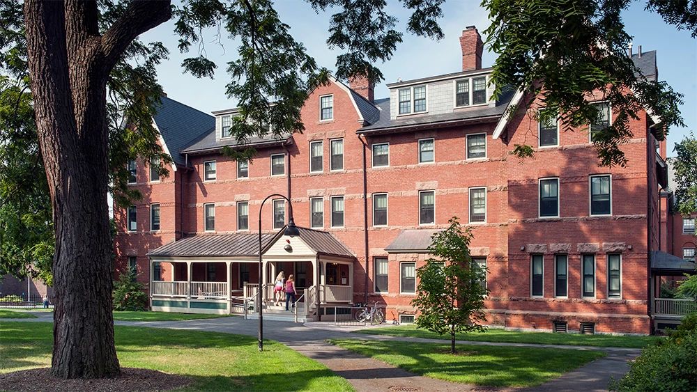 著名的七姐妹成员之一，唯一开设工程课程的女校，——史密斯学院