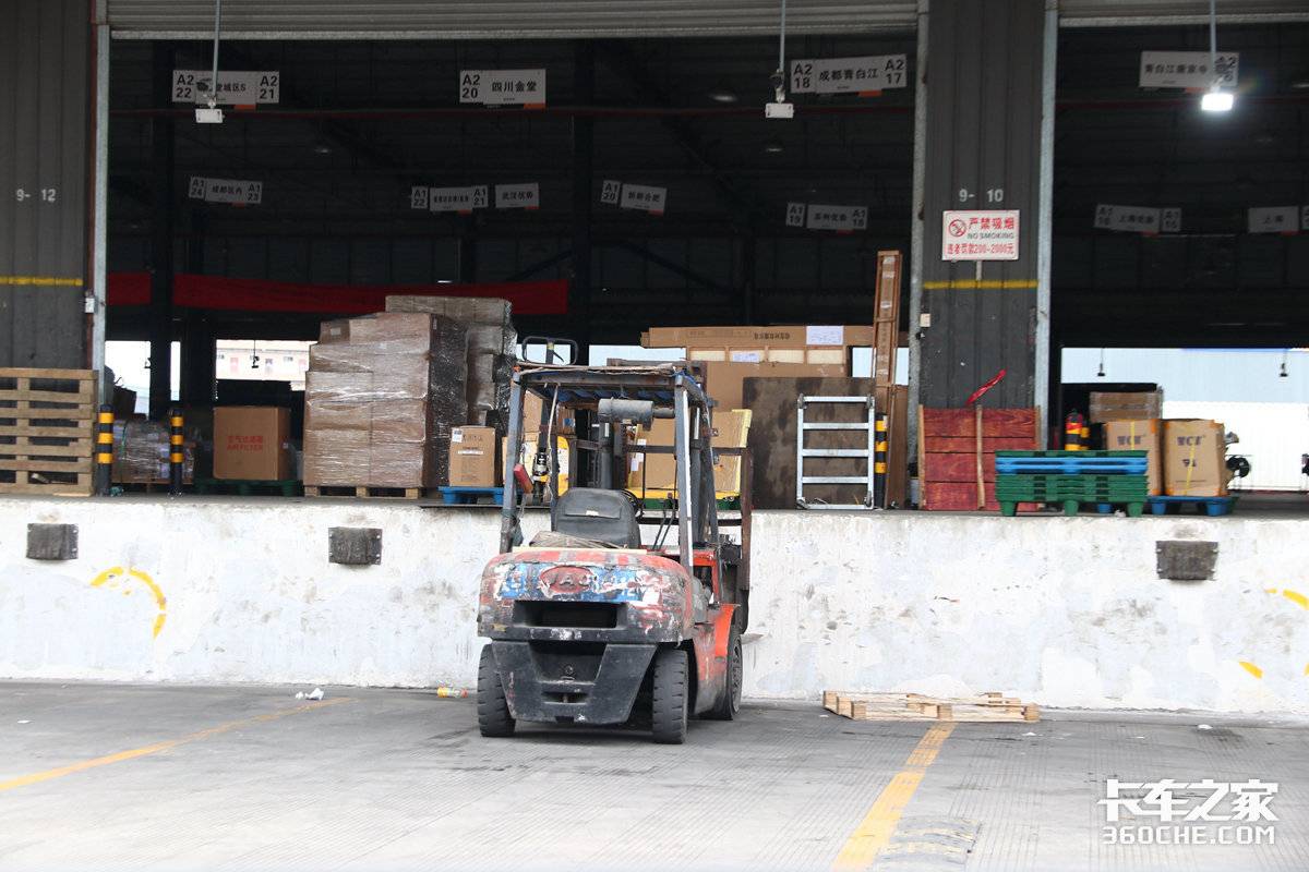 江铃凯运外观,江铃新凯运宽体内饰多宽