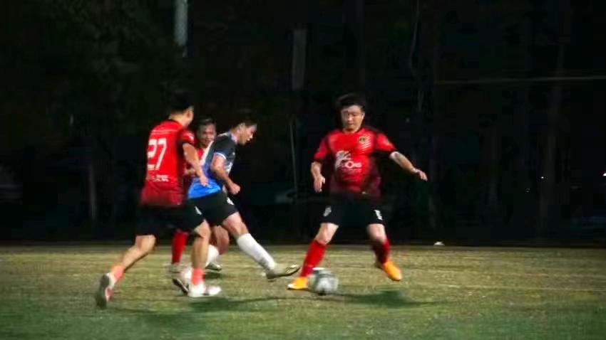 公益赛足球,公益足球赛事捐赠