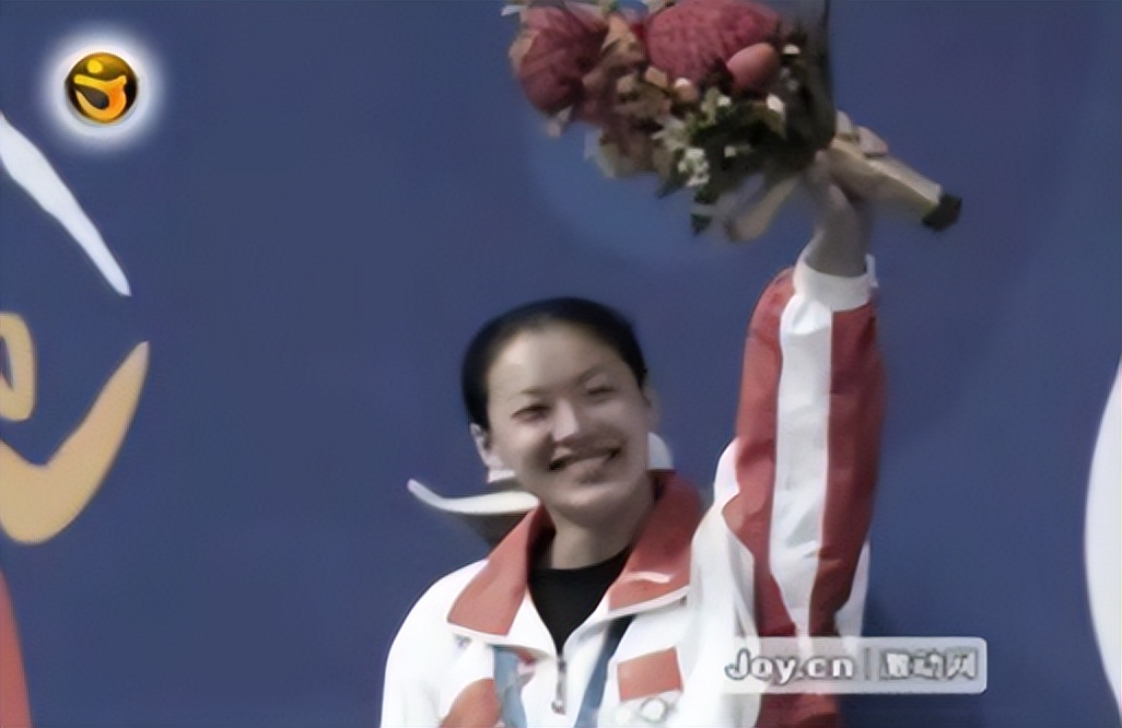 跳水皇后伏明霞嫁给了谁,跳水女皇伏明霞吴敏霞