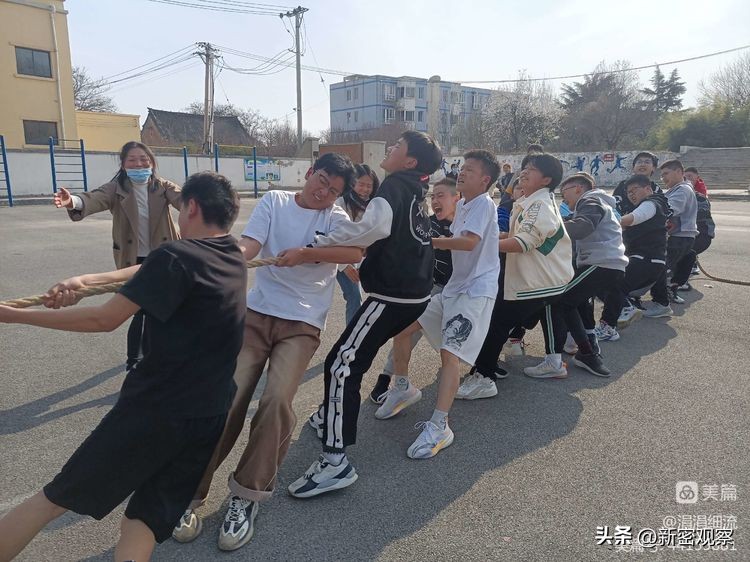 济南学校举办拔河比赛,岳庄拔河大赛