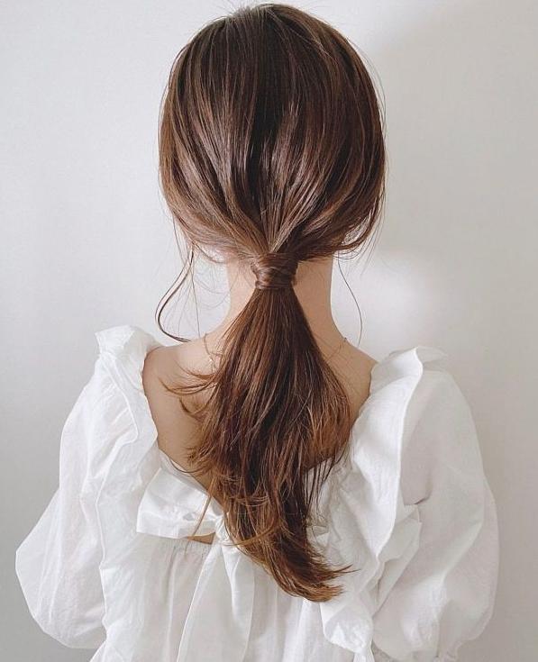 长马尾辫的各种扎法步骤图解,如何扎出凌乱的马尾辫详细教程