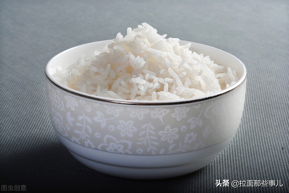 蒸米饭加入什么会比较香,蒸米饭时加点料让米饭更香