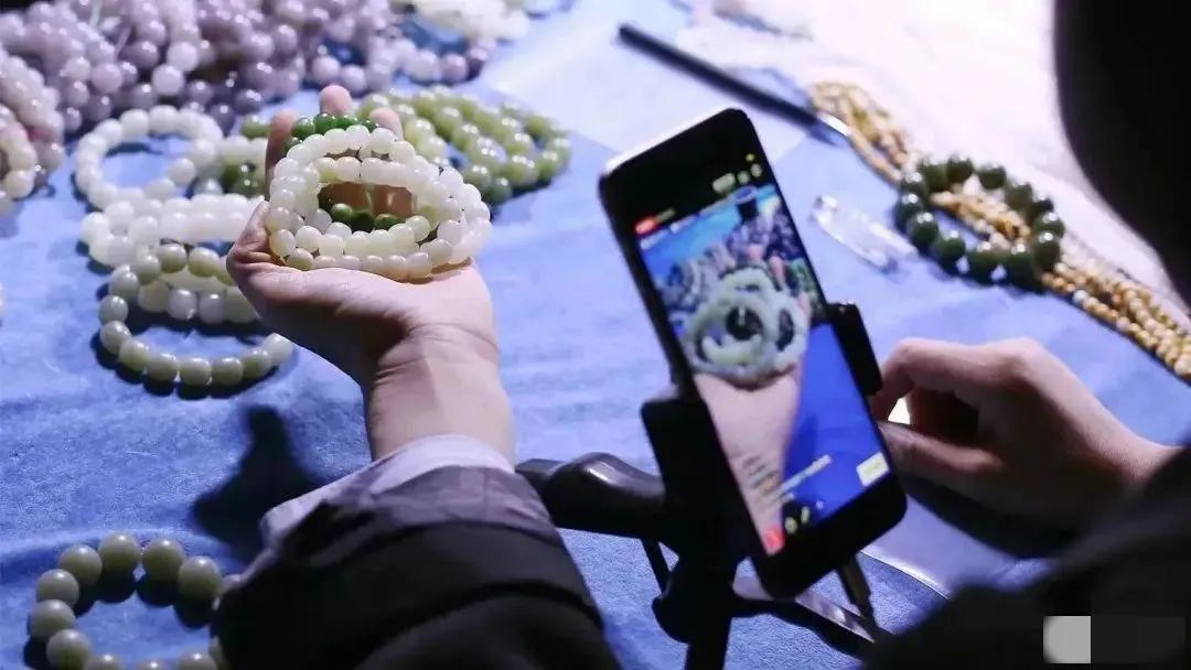 直播间骗子太多了三招让你识破,小心直播带货的骗子