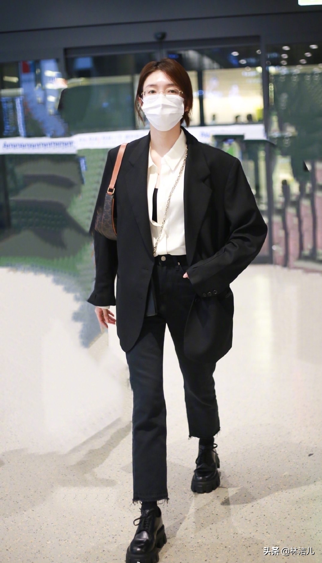 2022年真皮腋下包,刘雯同款的tb腋下包