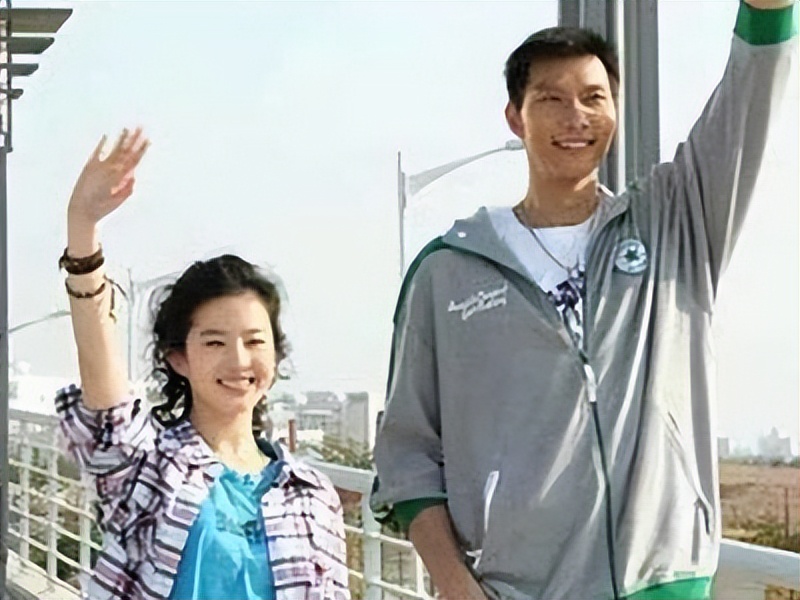 易建联结婚生子了吗,易建联娶老婆了吗