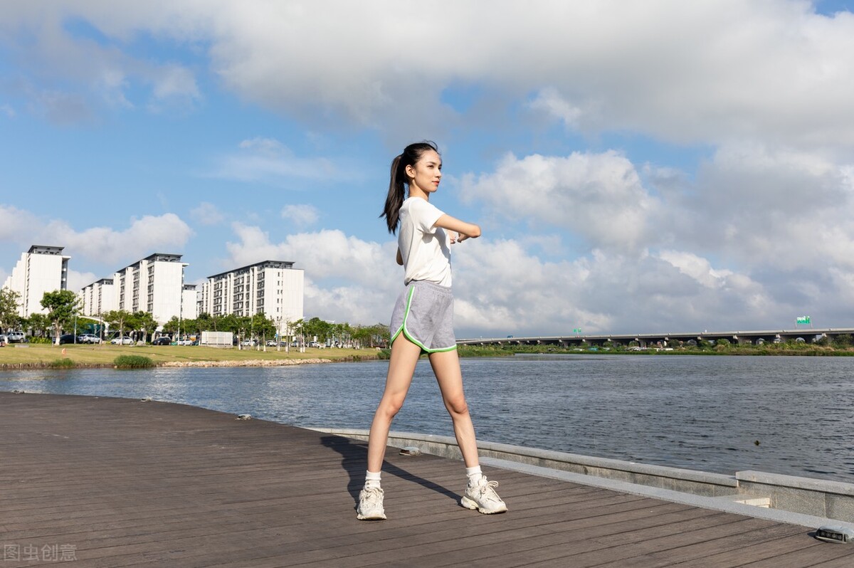 一到下雨天关节就疼,一到阴天下雨就关节痛是怎么回事
