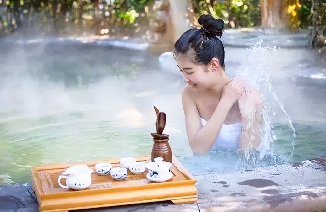 长白山的秋季,长白山夏天和秋天的区别