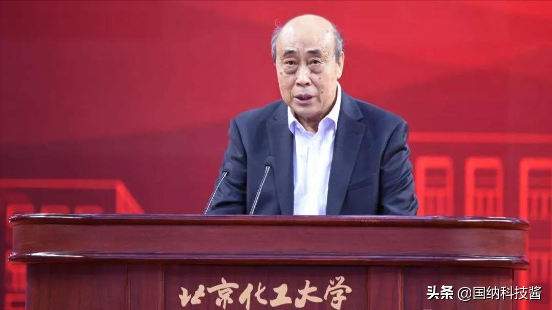 全球首个中国科学家获重大突破,首例石墨炔纳米带的可控化学合成