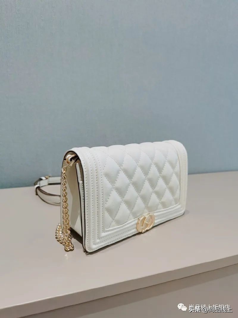 红谷女包轻奢品牌直播,红谷女包包新款2023爆款