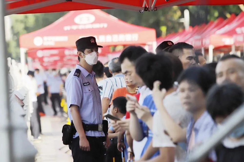筑牢龙舟赛安保,赛龙舟之水警维护治安篇