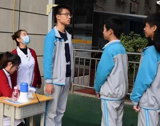 儿童身高表出炉看下你家娃合格吗,23年最新儿童身高标准